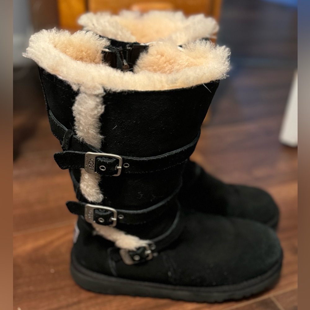 Size 8 UGG boots tall black buckle
